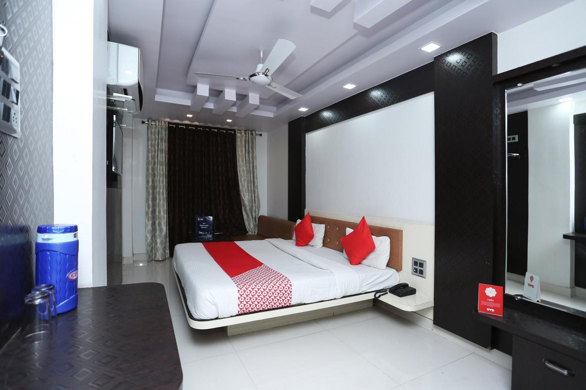 Collection O 3995 Hotel Shree Kishan Palace Bhopal Buitenkant foto