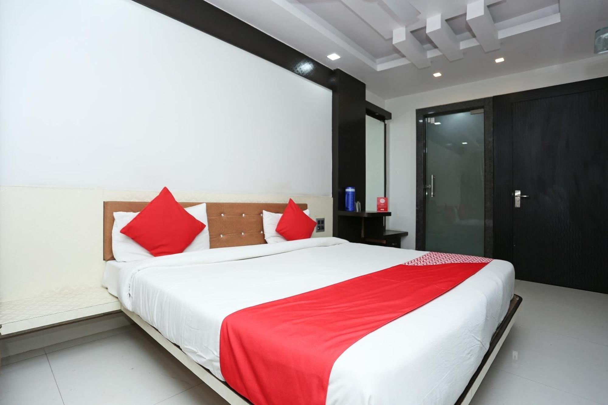 Collection O 3995 Hotel Shree Kishan Palace Bhopal Buitenkant foto