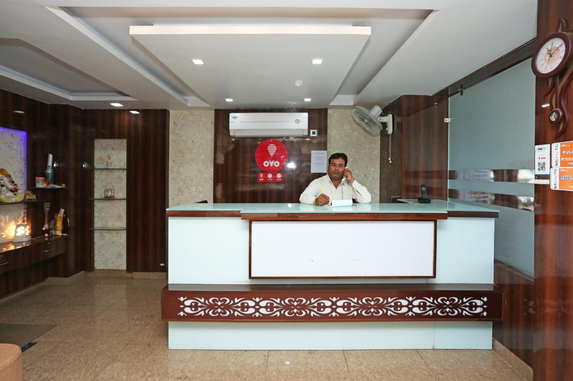 Collection O 3995 Hotel Shree Kishan Palace Bhopal Buitenkant foto